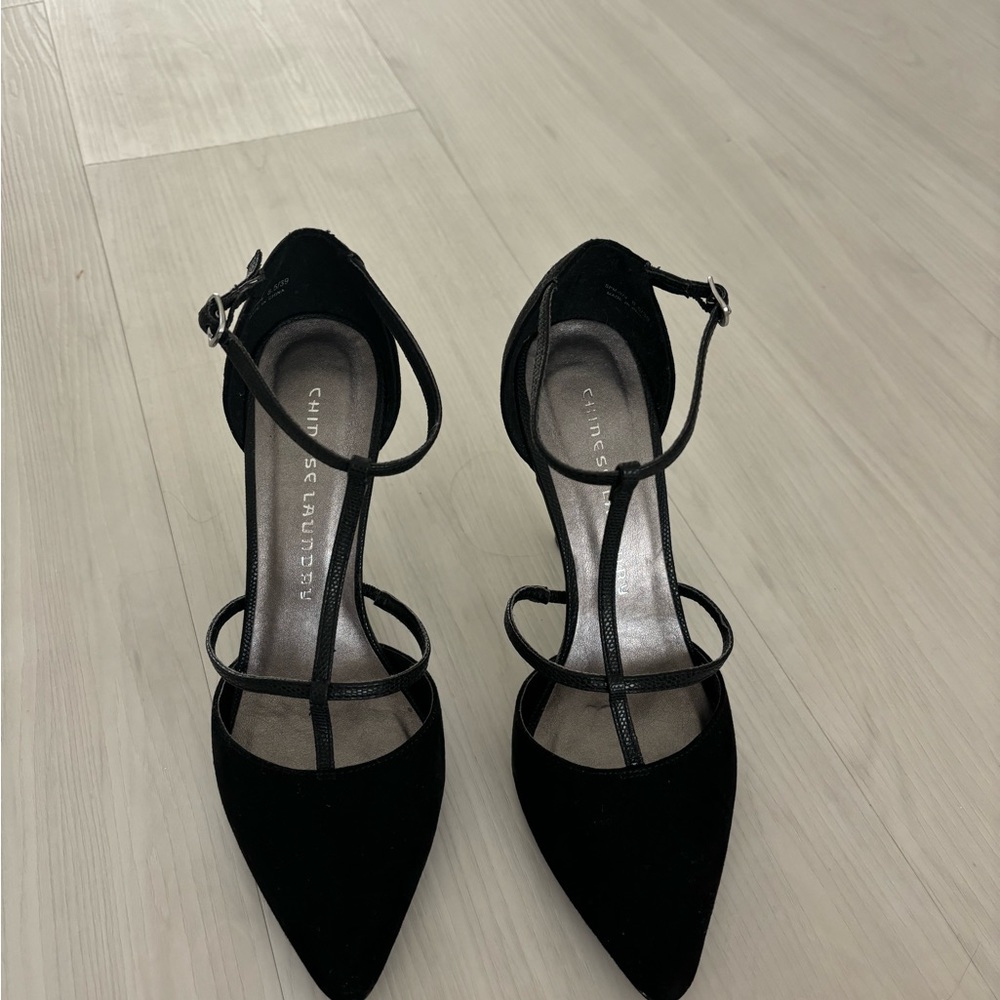 Chinese laundry black suede stiletto heel shoe size 8.5. Like new